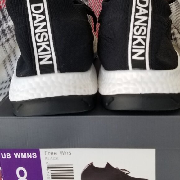 NEW IN BOX Danskin Free black womens sneaker sz 8 - Picture 7 of 7